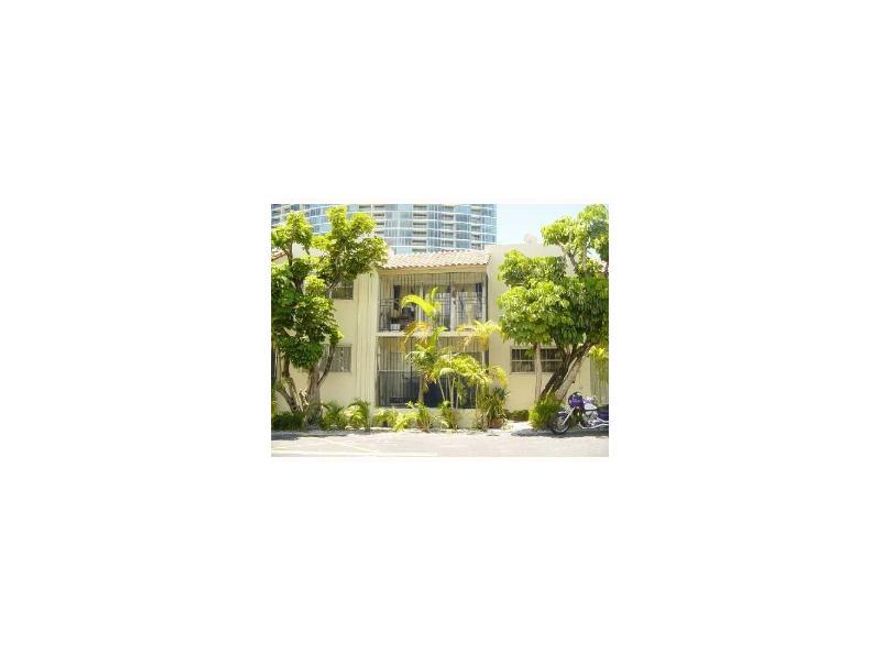 QUIET BUILDING NEAR INTRACOASTAL, DOWNTOWN, BISCAYNE BLVD, CENTRAL LOCATION