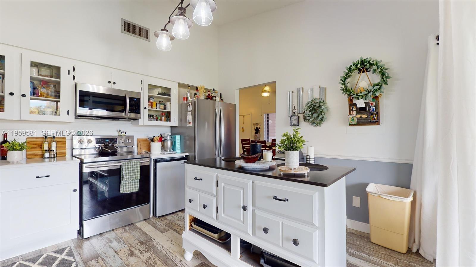 THE SANDS SECTION 1 CONDO - Residential