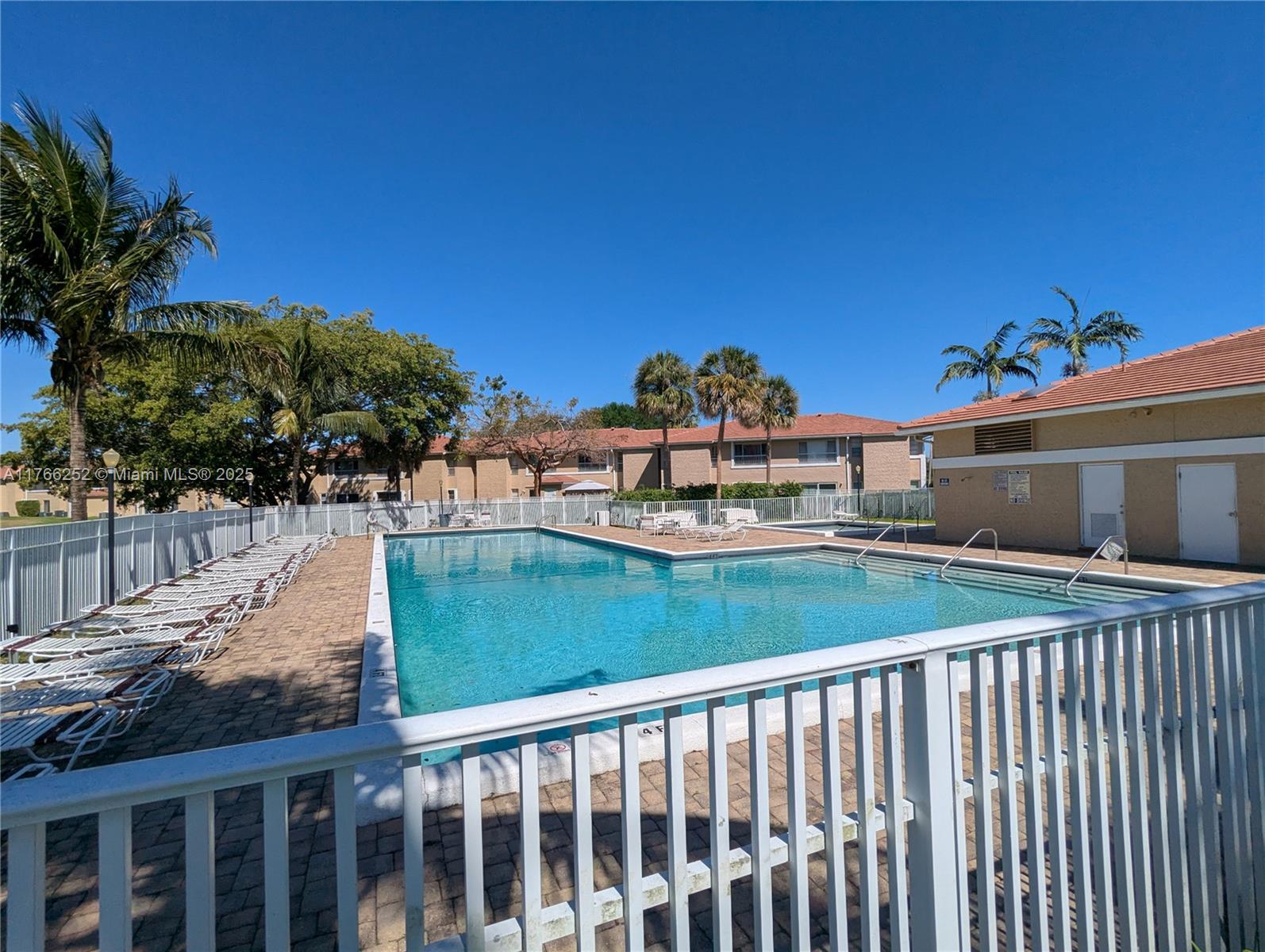 LAKEWOOD VILLAGE - Residential