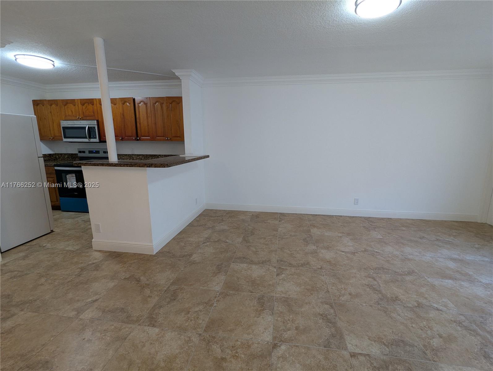 LAKEWOOD VILLAGE - Residential