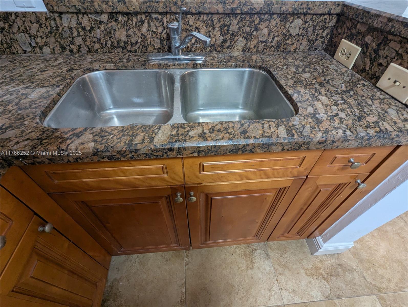 LAKEWOOD VILLAGE - Residential