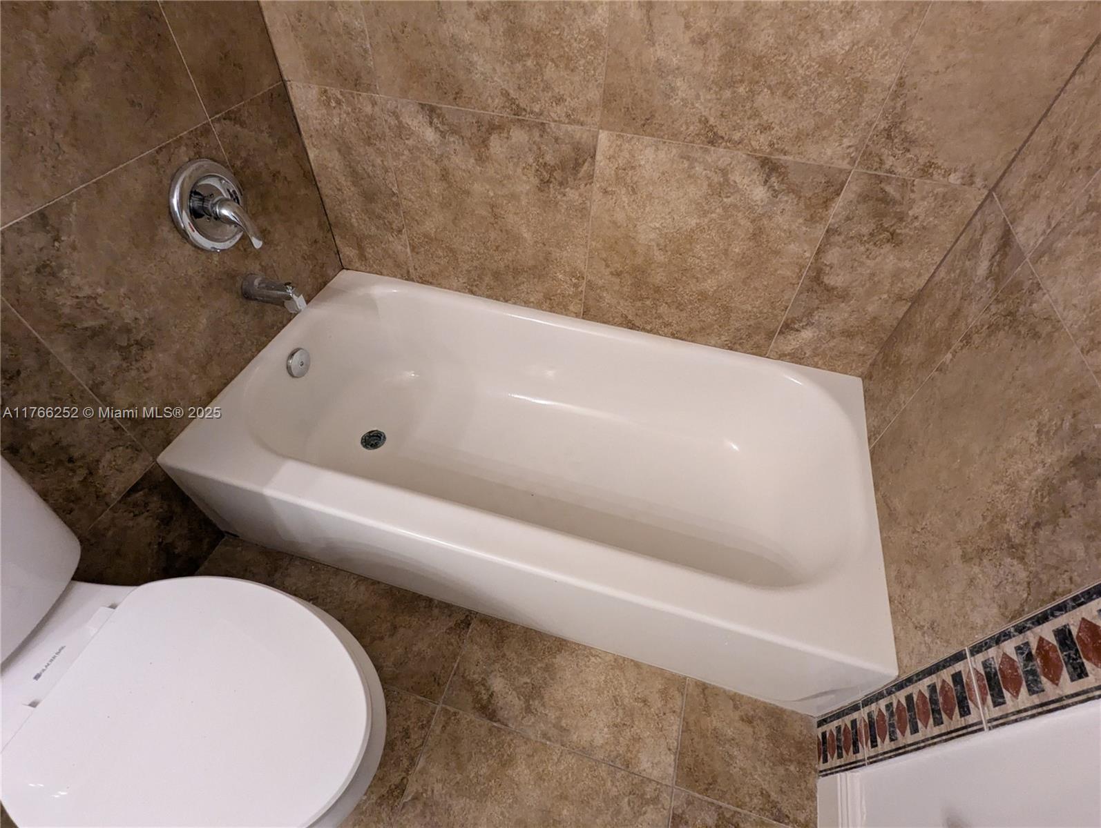 LAKEWOOD VILLAGE - Residential