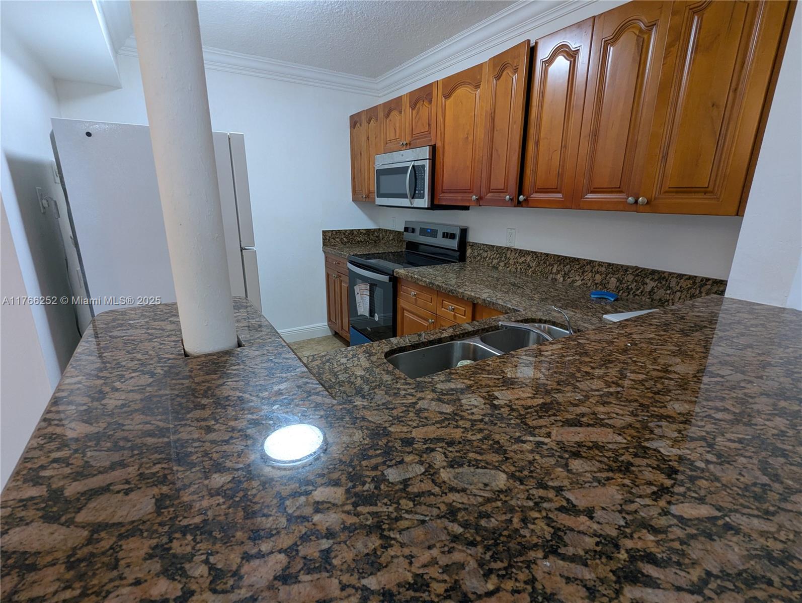 LAKEWOOD VILLAGE - Residential