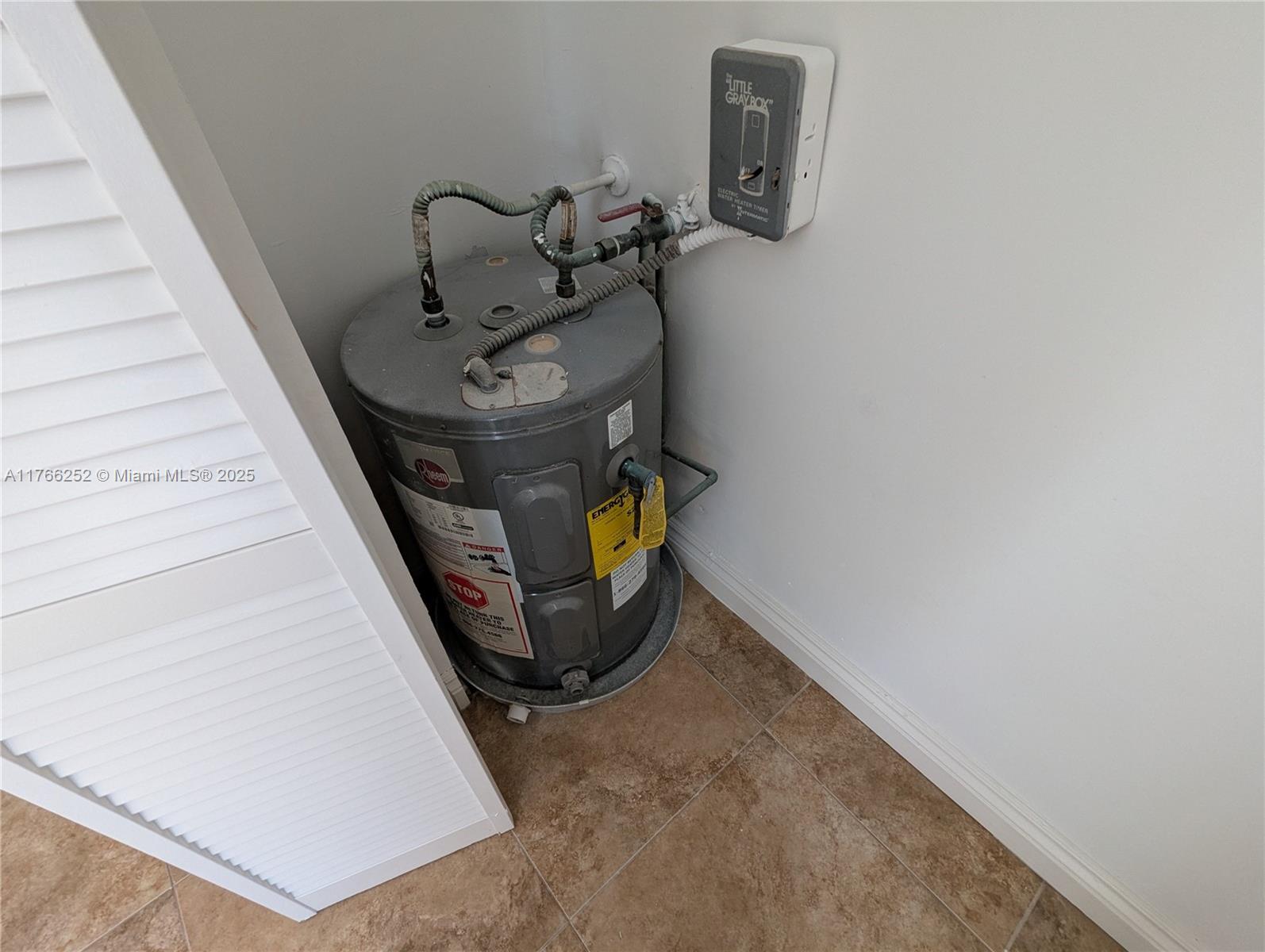 LAKEWOOD VILLAGE - Residential