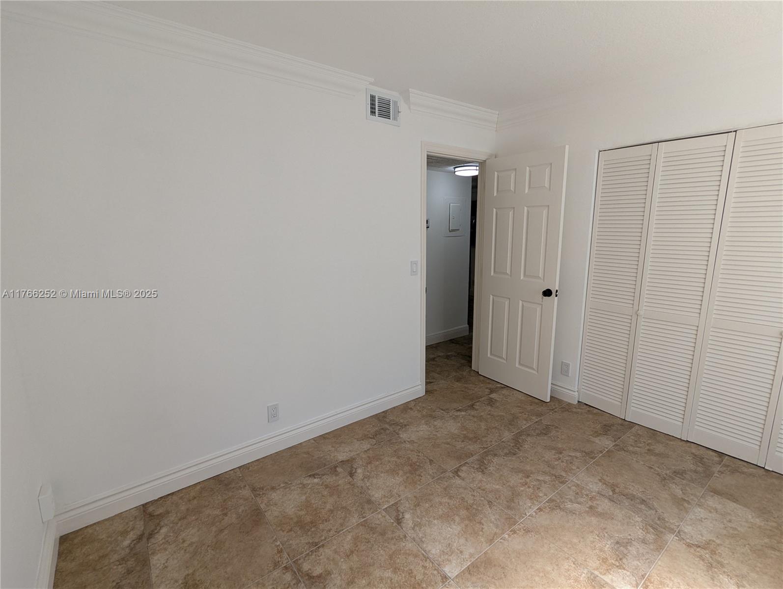 LAKEWOOD VILLAGE - Residential