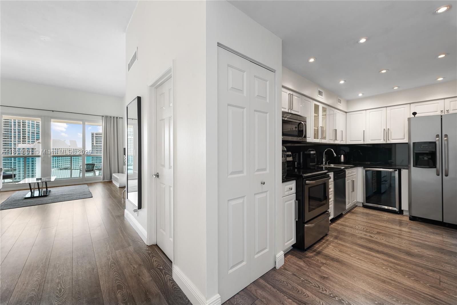 AQUASOL CONDO - Residential