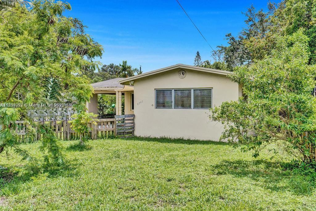 BISCAYNE HEIGHTS - Residential