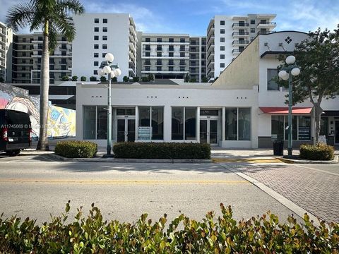 2020 Harrison St Hollywood FL 33020