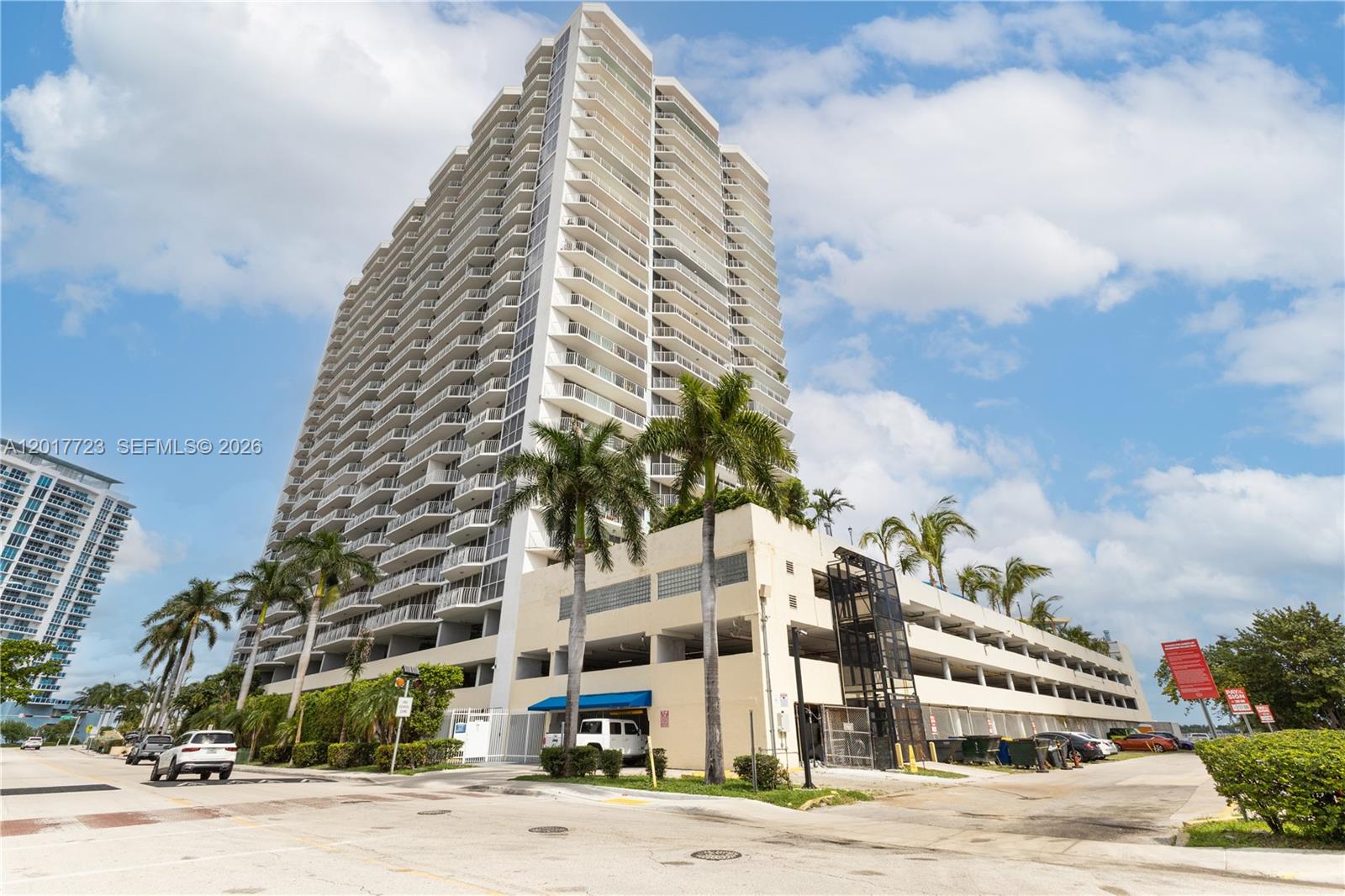 THE GRANDVIEW PALACE COND - Residential