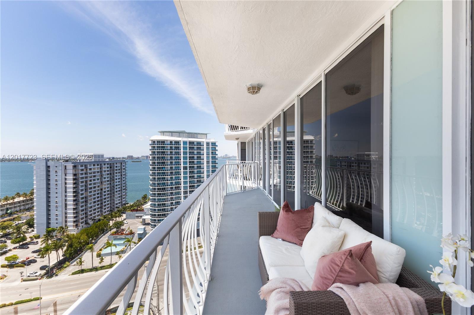 THE GRANDVIEW PALACE COND - Residential