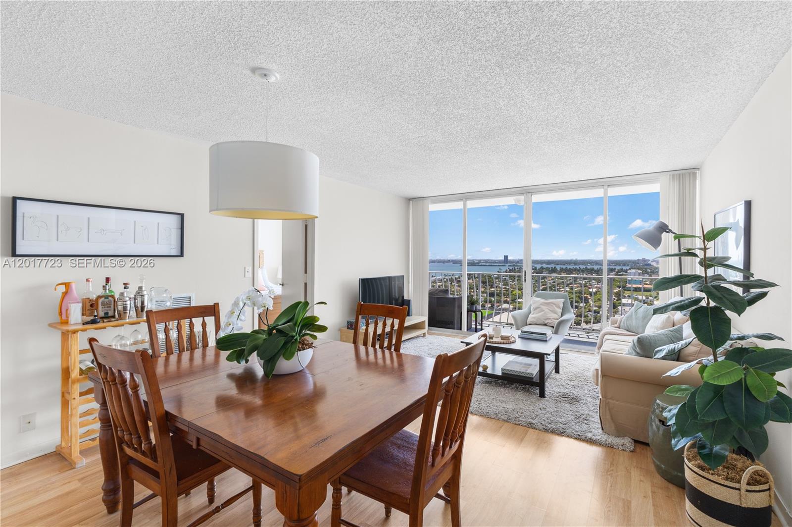 THE GRANDVIEW PALACE COND - Residential