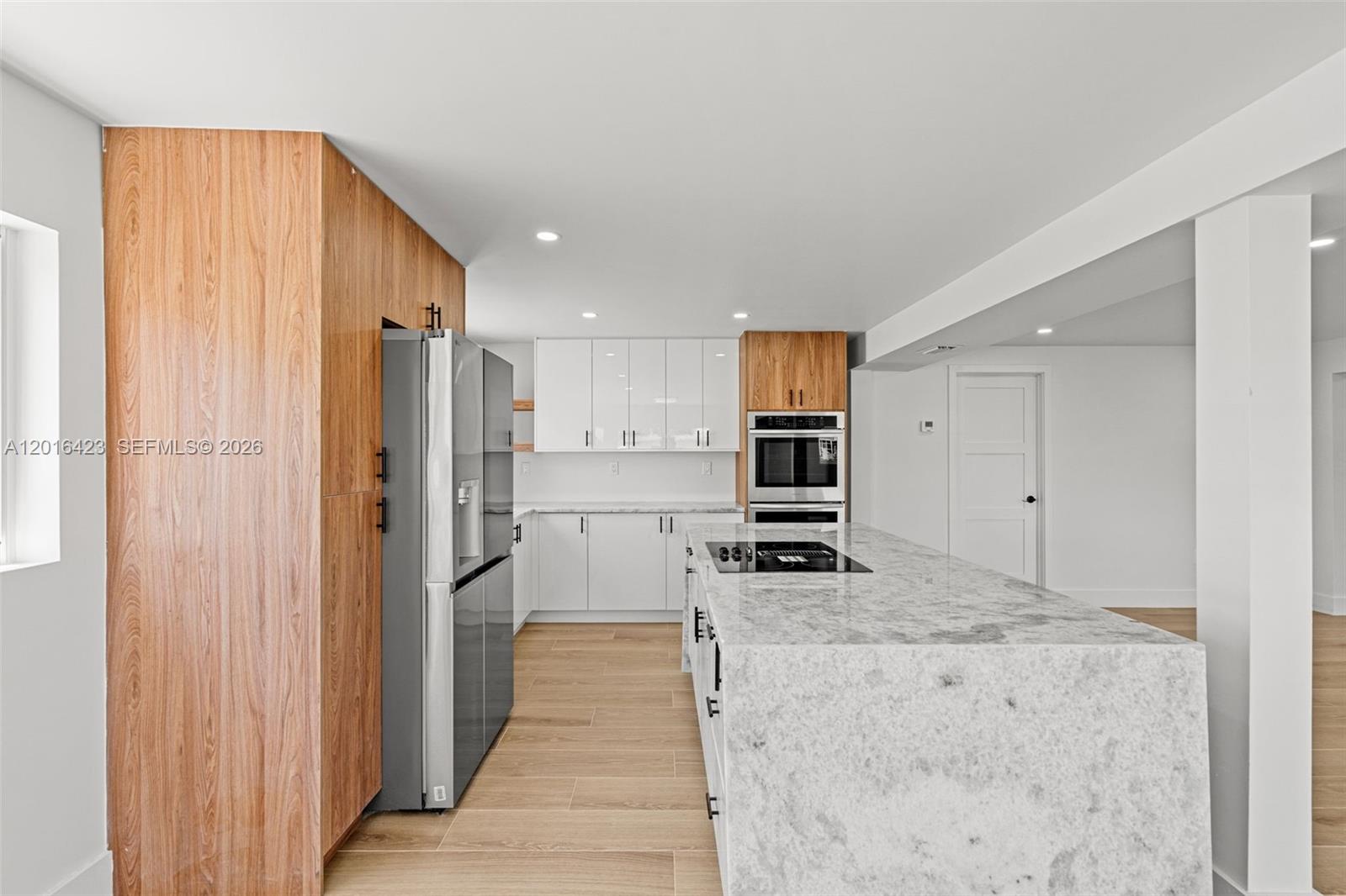 TROPICAL ESTATES - Residential