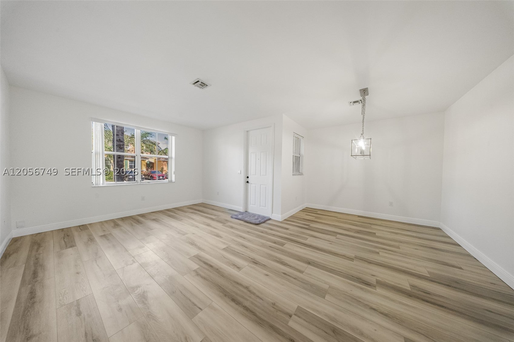 1037 NE 42nd Pl