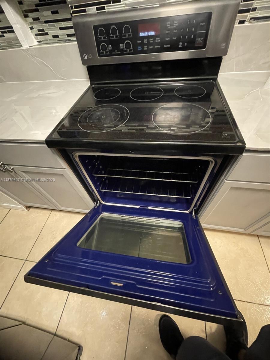 GOLF RIDGE VILLAS UNIT A - Residential Lease