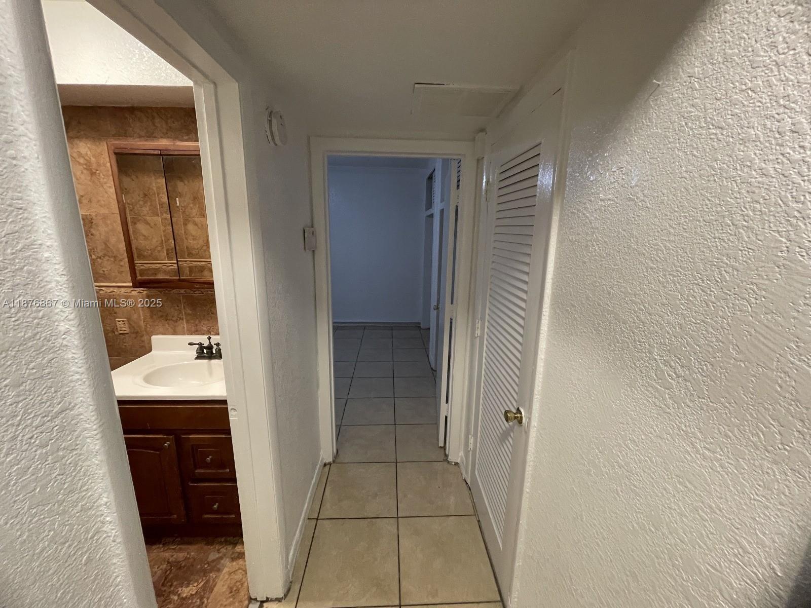 GOLF RIDGE VILLAS UNIT A - Residential Lease