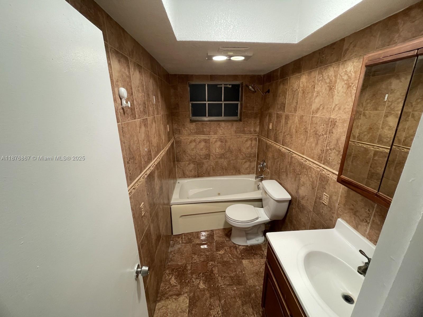 GOLF RIDGE VILLAS UNIT A - Residential Lease