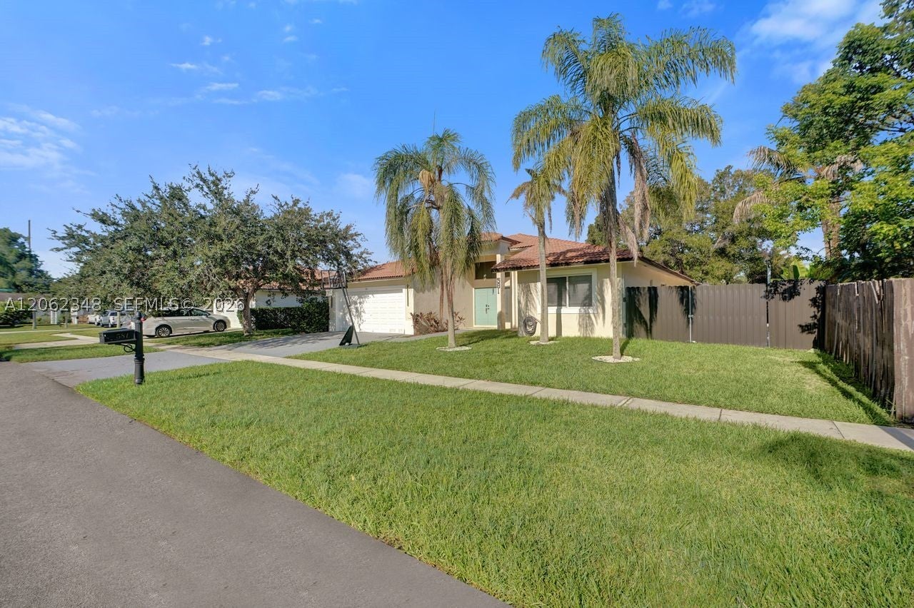 581 SW 169th Way
