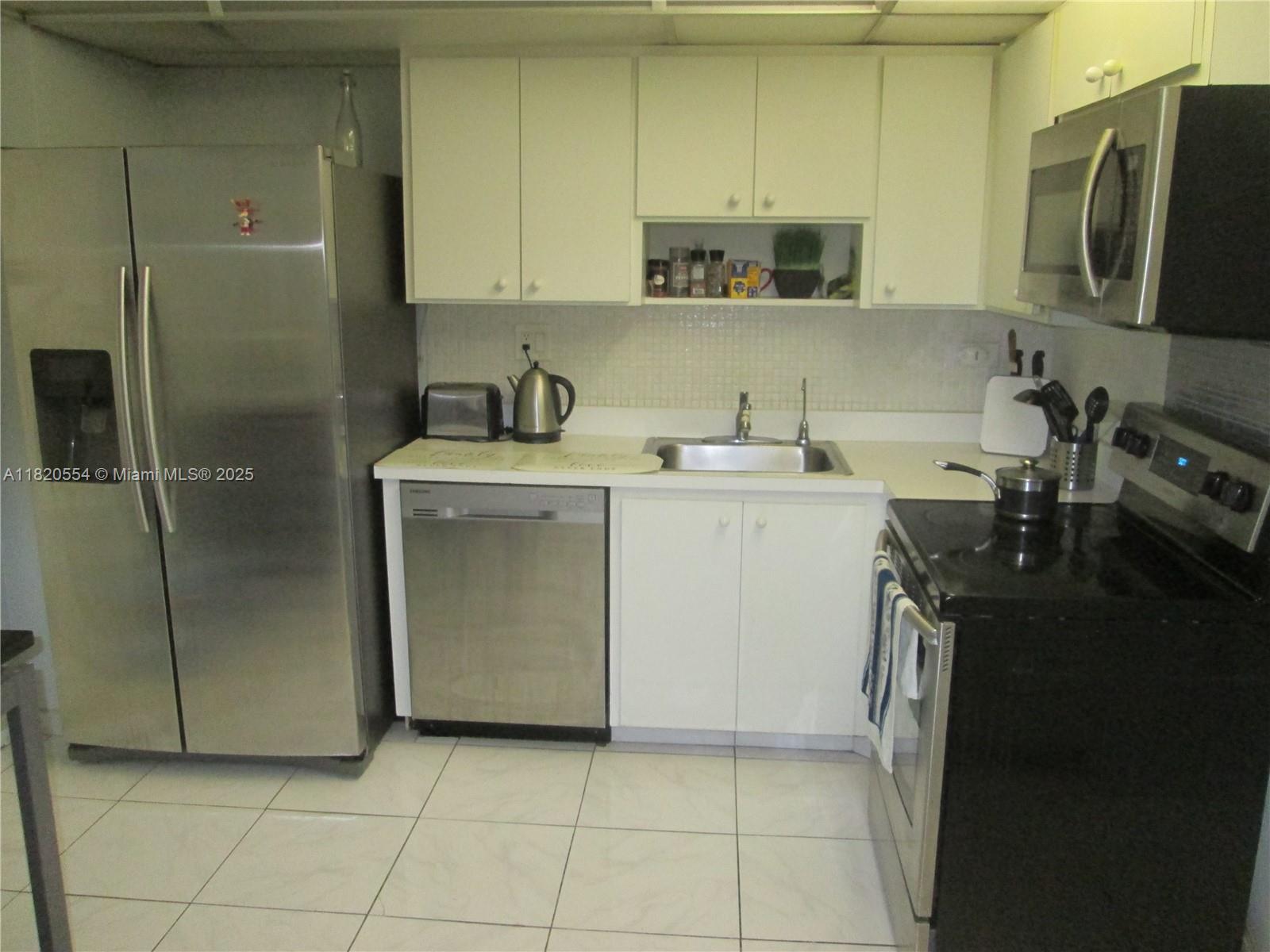 WINSTON TOWERS 200 - Residential