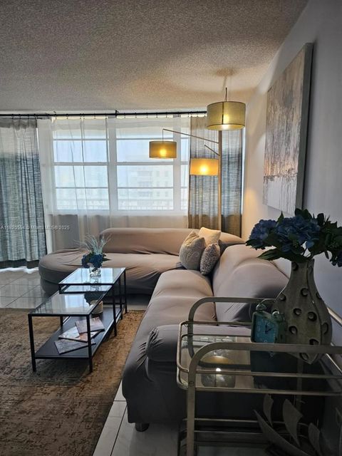 251 174th St 2111 Sunny Isles Beach FL 33160