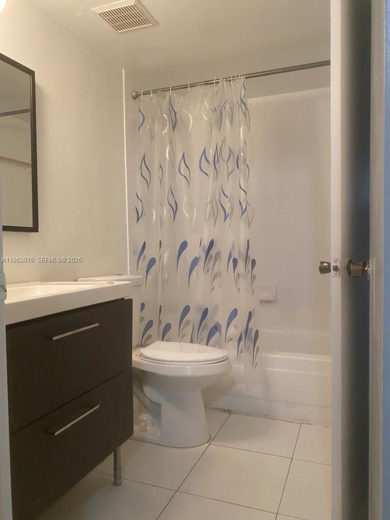 ROYAL PALM PLACE - Residential