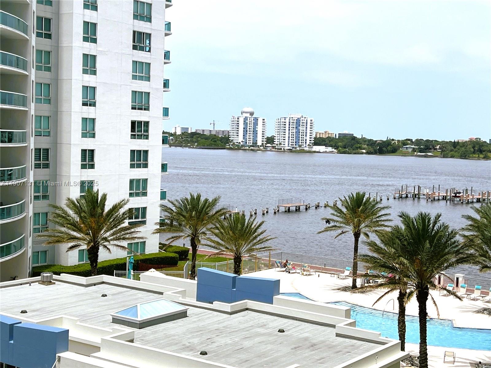 Marina Grande On The Halif - Residential