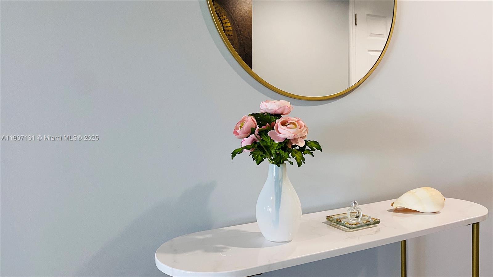 Marina Grande On The Halif - Residential