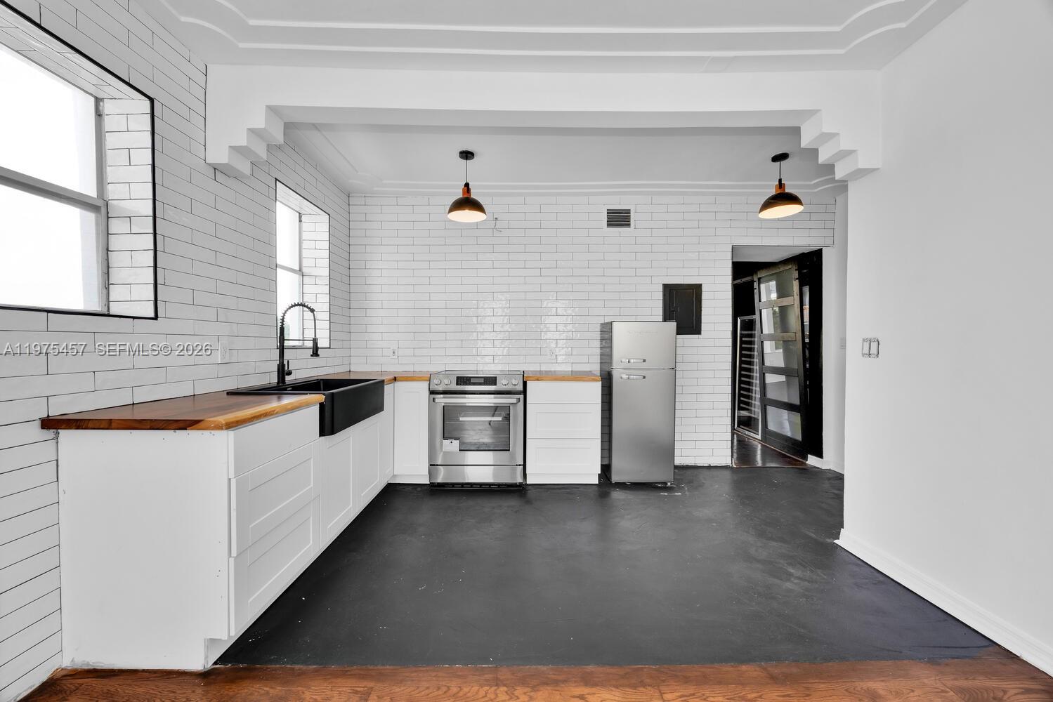 PENN PLAZA CONDO - Residential