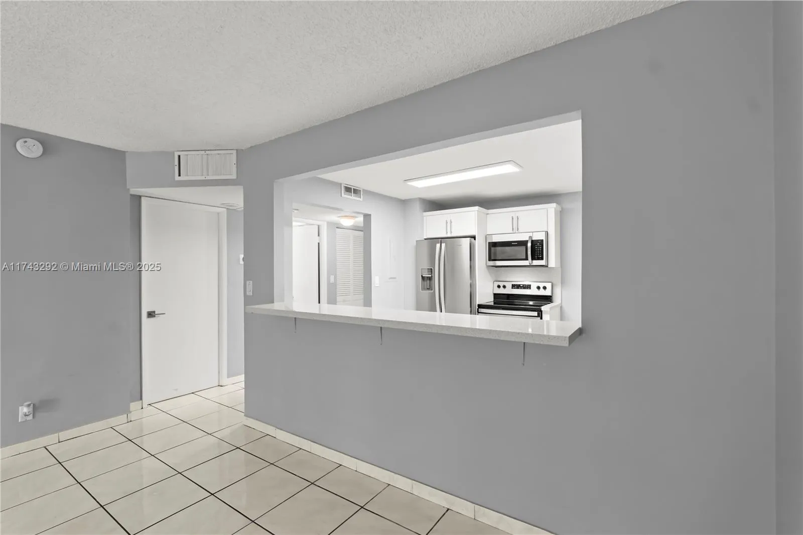 Aventura, Florida 33160, United States, 1 Bedroom Bedrooms, ,2 BathroomsBathrooms,Residential,Active,6158