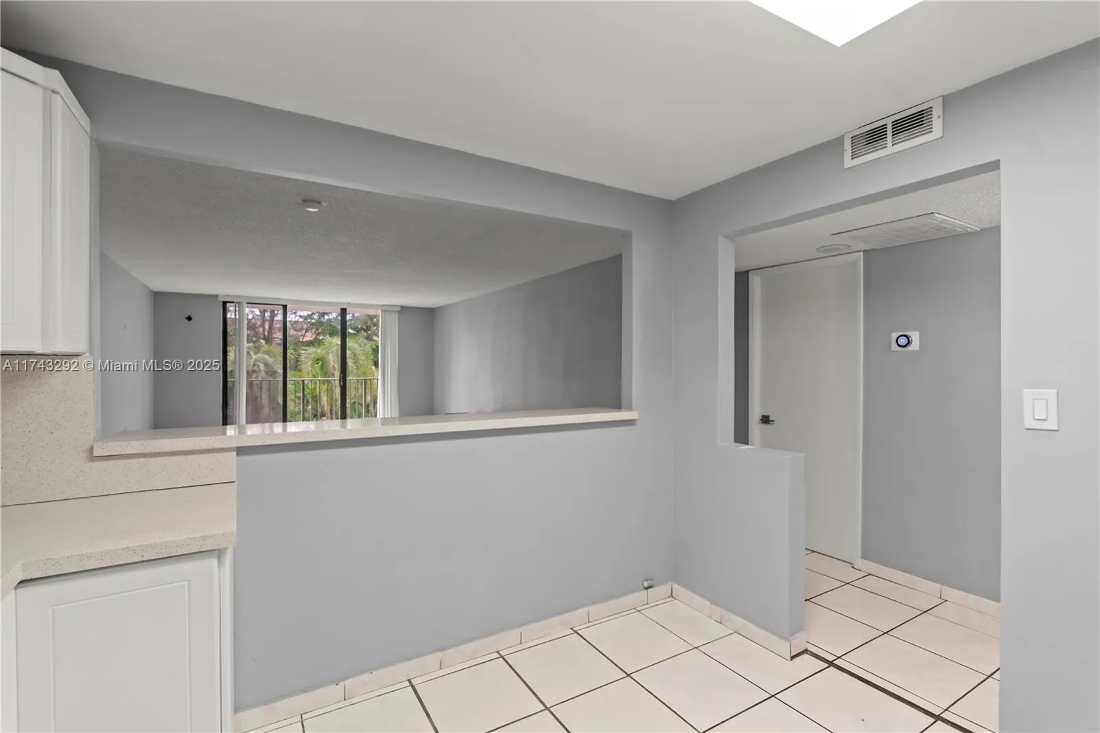 Aventura, Florida 33160, United States, 1 Bedroom Bedrooms, ,2 BathroomsBathrooms,Residential,Active,6158