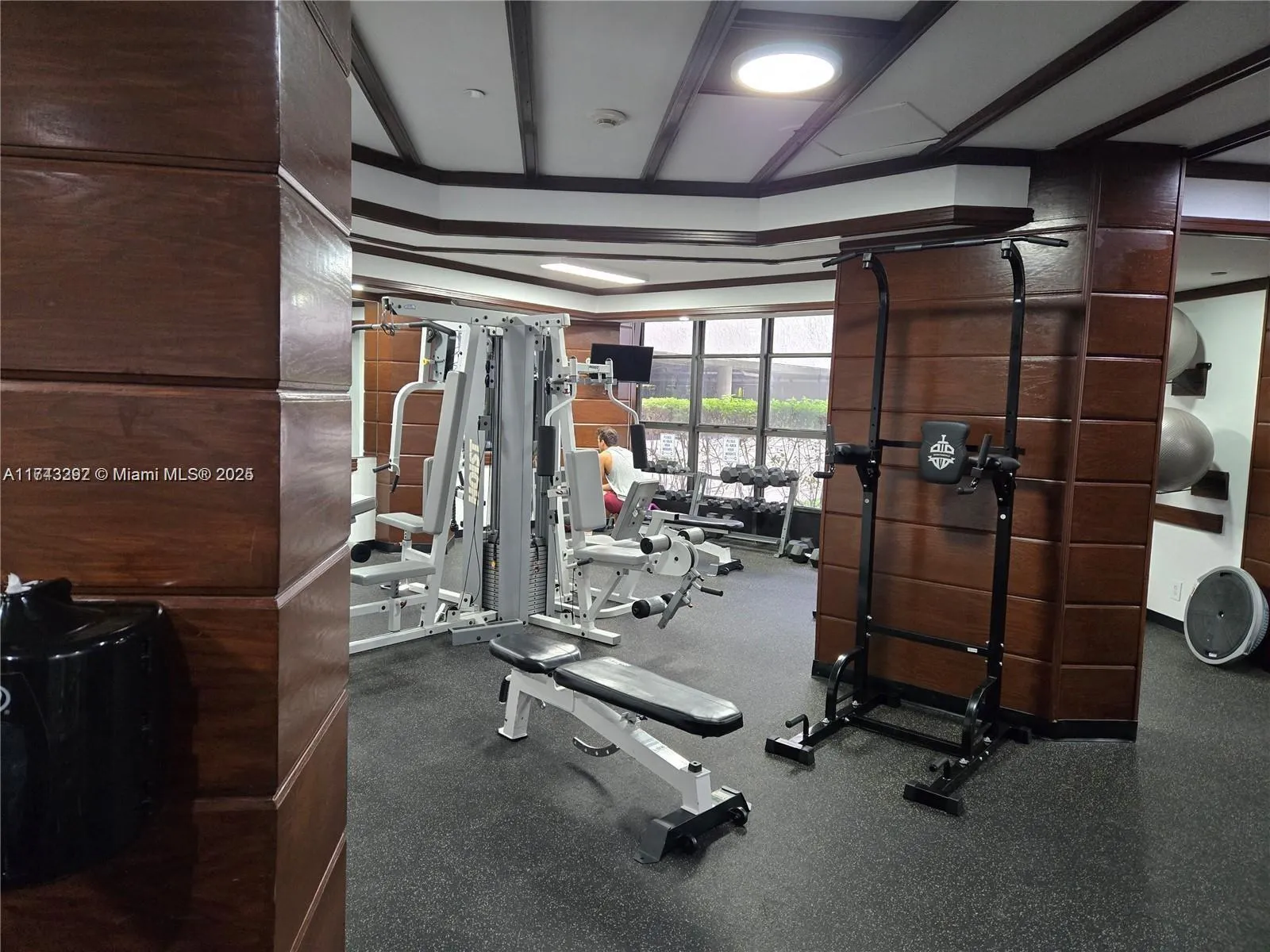 Aventura, Florida 33160, United States, 1 Bedroom Bedrooms, ,2 BathroomsBathrooms,Residential,Active,6158