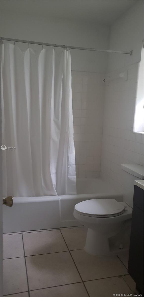 CORAL KEY VILLAS 5TH SEC - Residential Lease