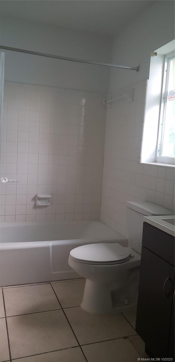 CORAL KEY VILLAS 5TH SEC - Residential Lease