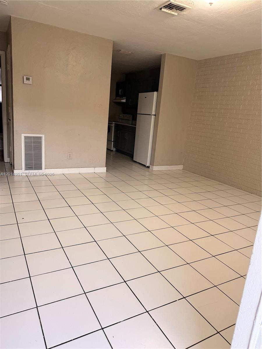 NORTH WEST LAUDERDALE - Residential Lease