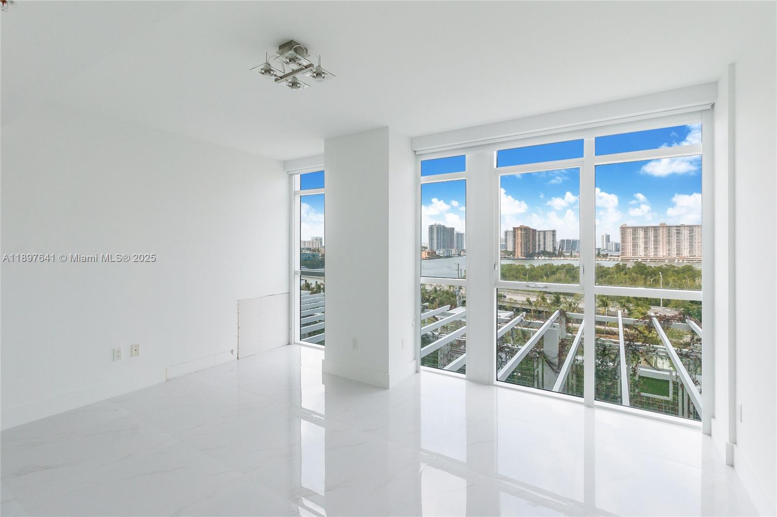 400 SUNNY ISLES CONDO EAS - Residential Lease