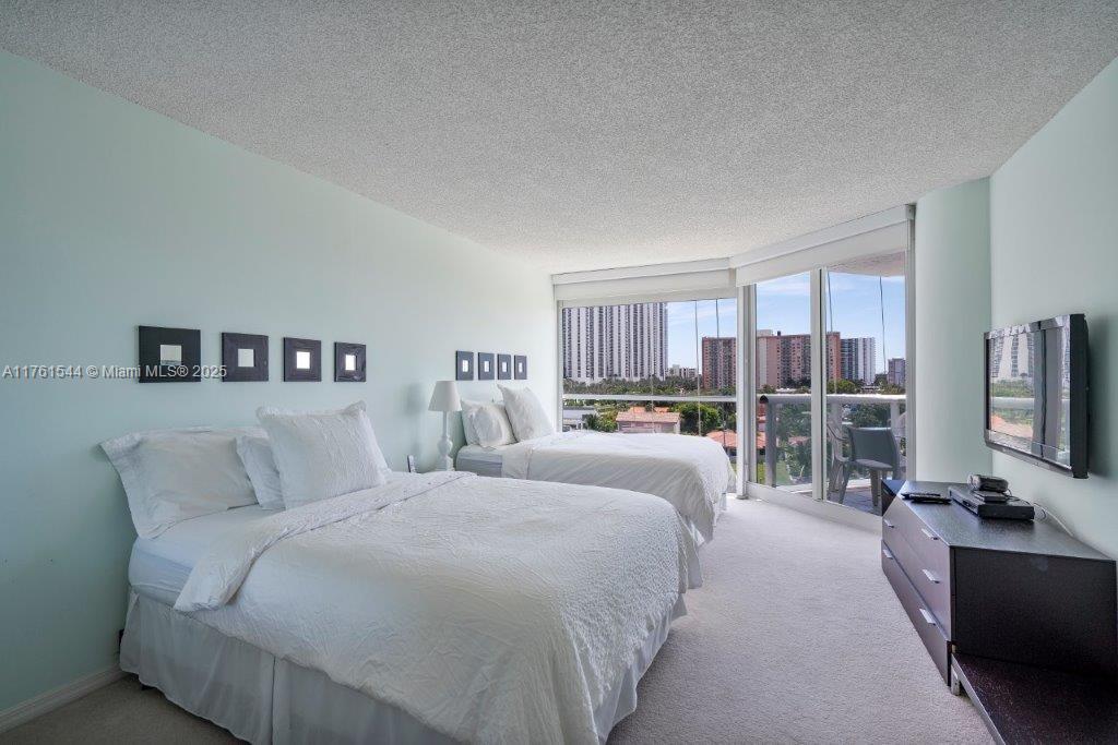 OCEANIA IV CONDO - Residential