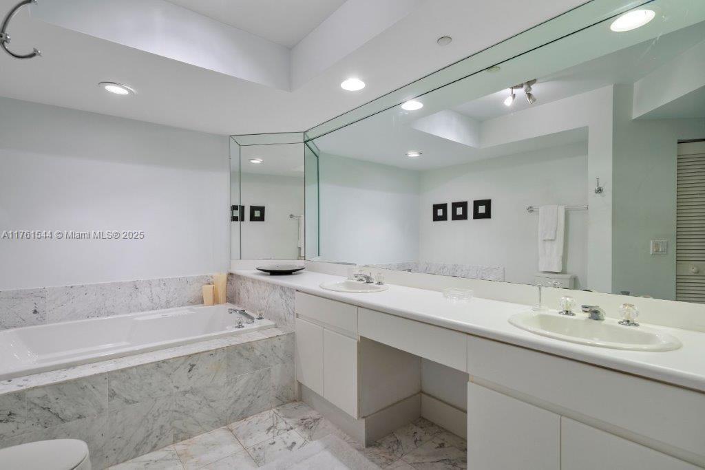 OCEANIA IV CONDO - Residential