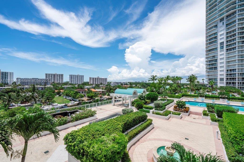 OCEANIA IV CONDO - Residential