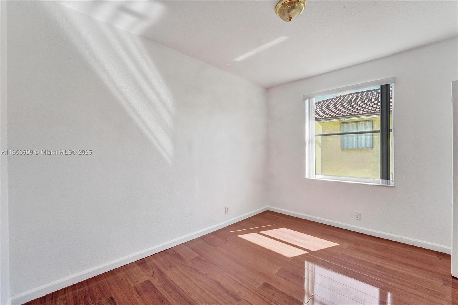 KENSINGTON NORTH - Residential