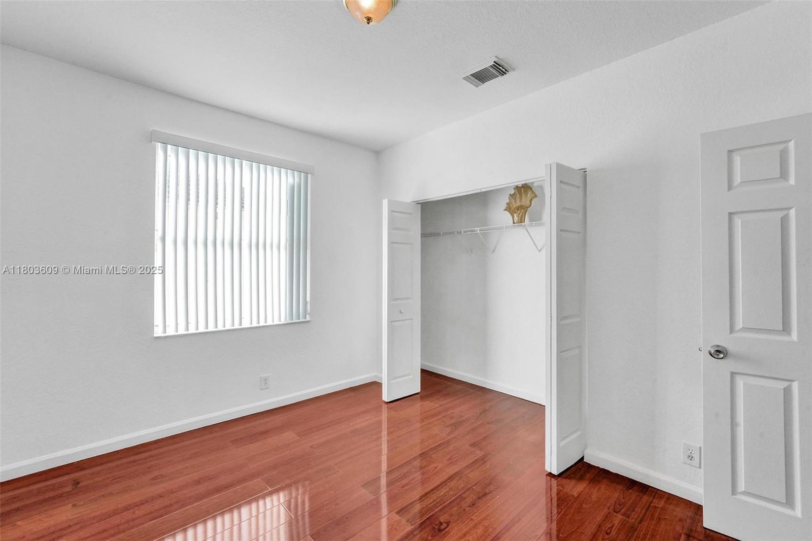 KENSINGTON NORTH - Residential