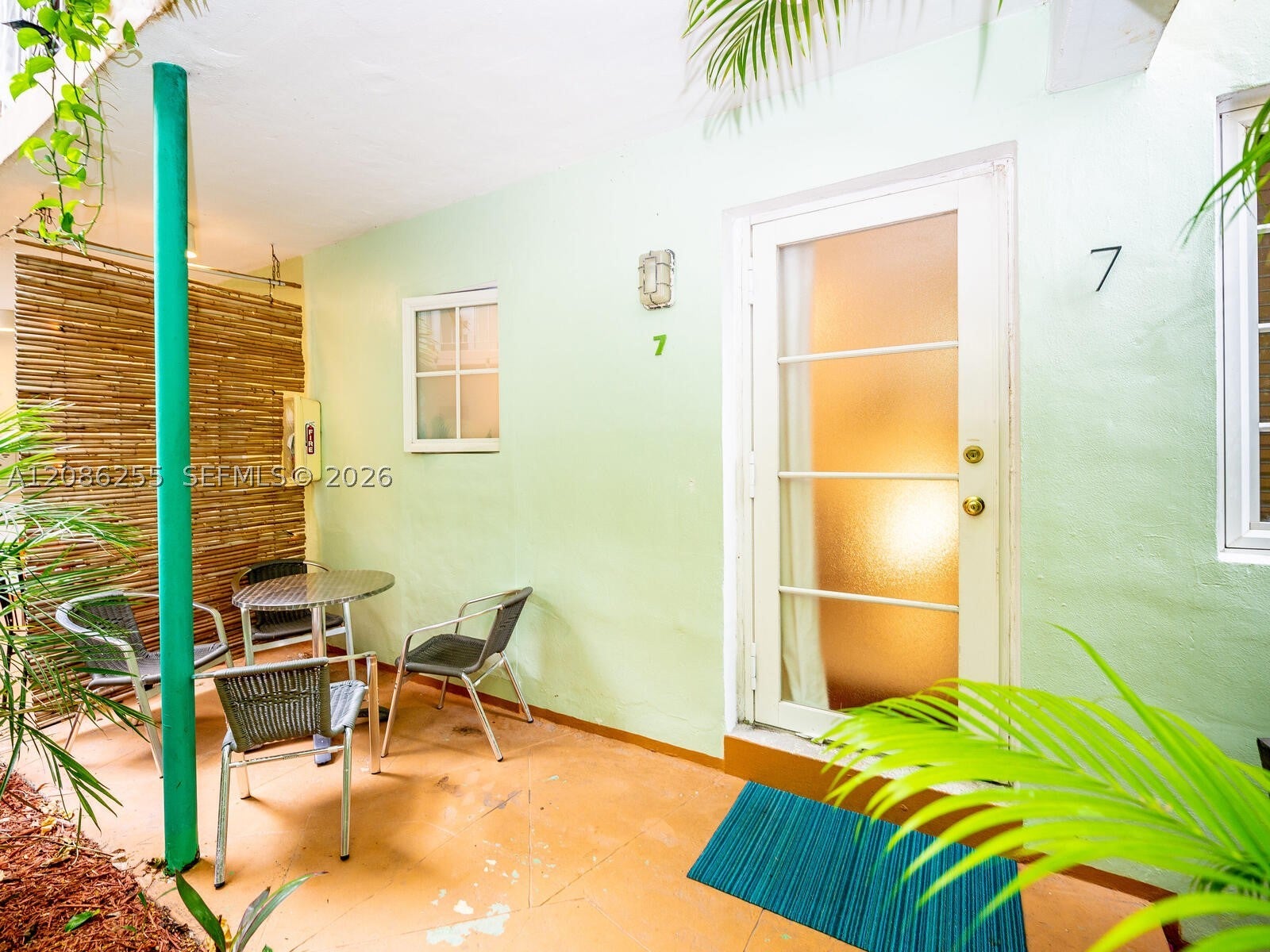 1127 Meridian Ave 7-1127