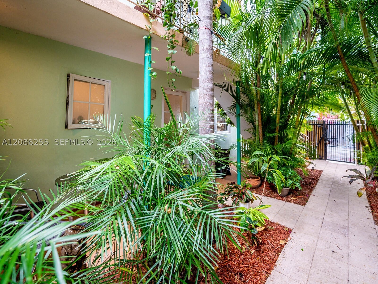 1127 Meridian Ave 7-1127