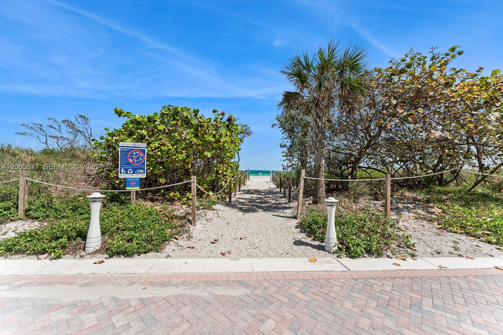 IMPERIAL HOUSE CONDO - Residential