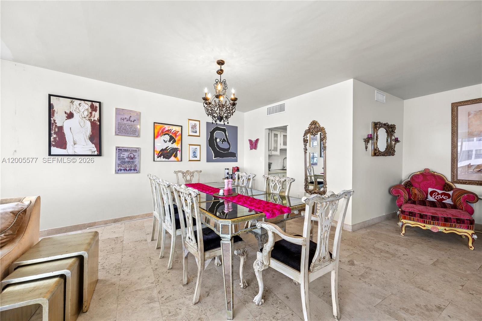 IMPERIAL HOUSE CONDO - Residential