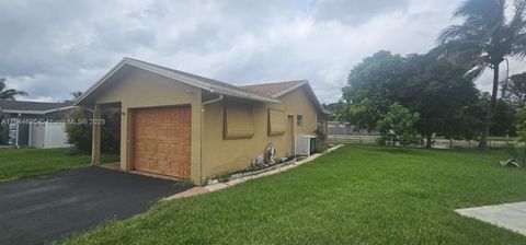 FLORIDA SINGLE FAMILY HOMES FROM LOW $300,000 6605 NW 77th St Tamarac FL 33321