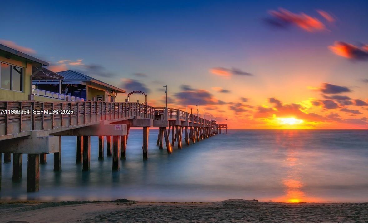 DANIA PLACE PLACE - Residential