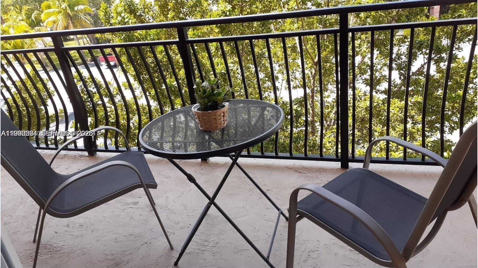 DANIA PLACE PLACE - Residential