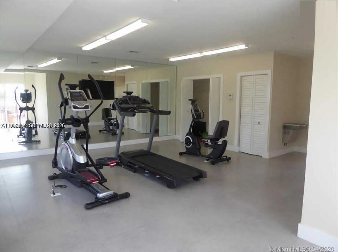 DANIA PLACE PLACE - Residential