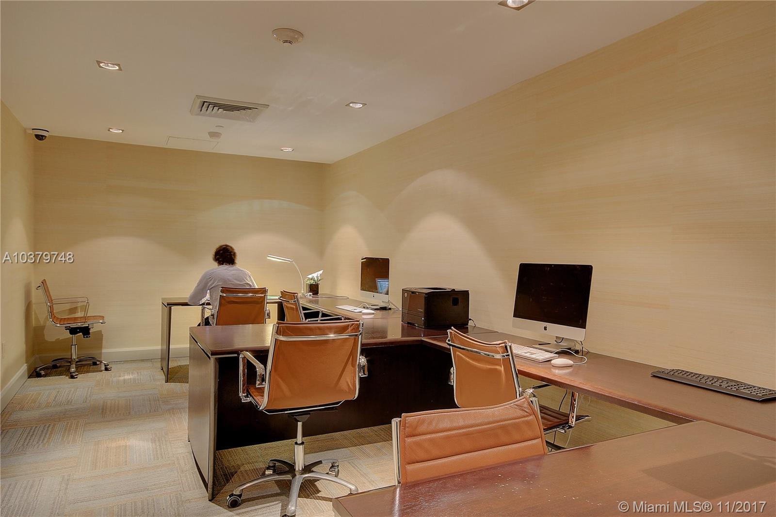 THE PLAZA 851 BRICKELL CO - Residential Lease