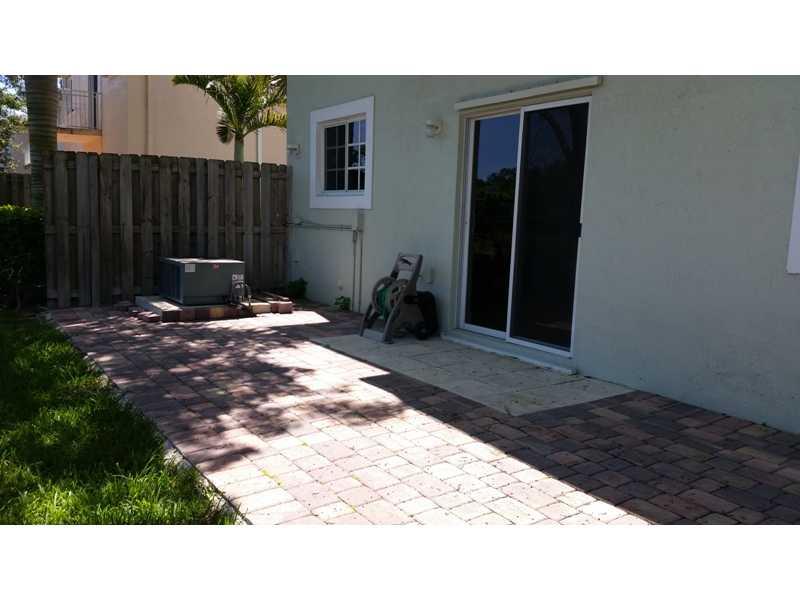 CARIBBEAN ISLES VILLAS CO - Residential Lease