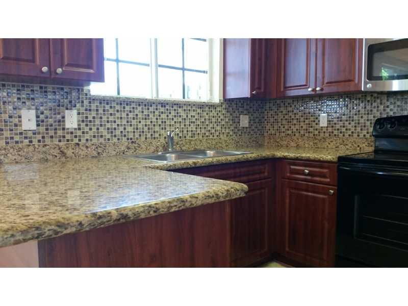 CARIBBEAN ISLES VILLAS CO - Residential Lease